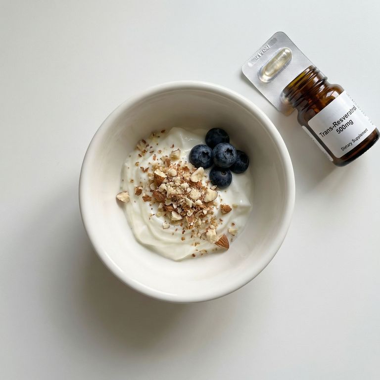 Unbranded presentation of Trans-Resveratrol
